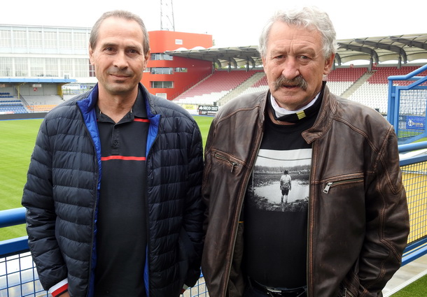 Pohled do kroniky jihlavskho fotbalu s Miroslavem Havlkem a Josefem Sackm