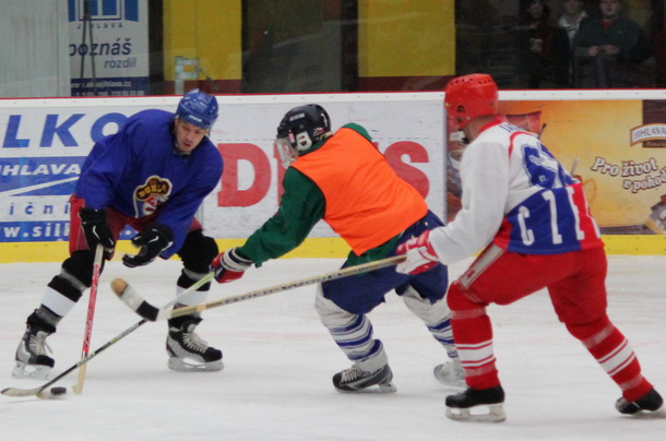 Výkop utkání s Varnsdorfem určí středeční hokej